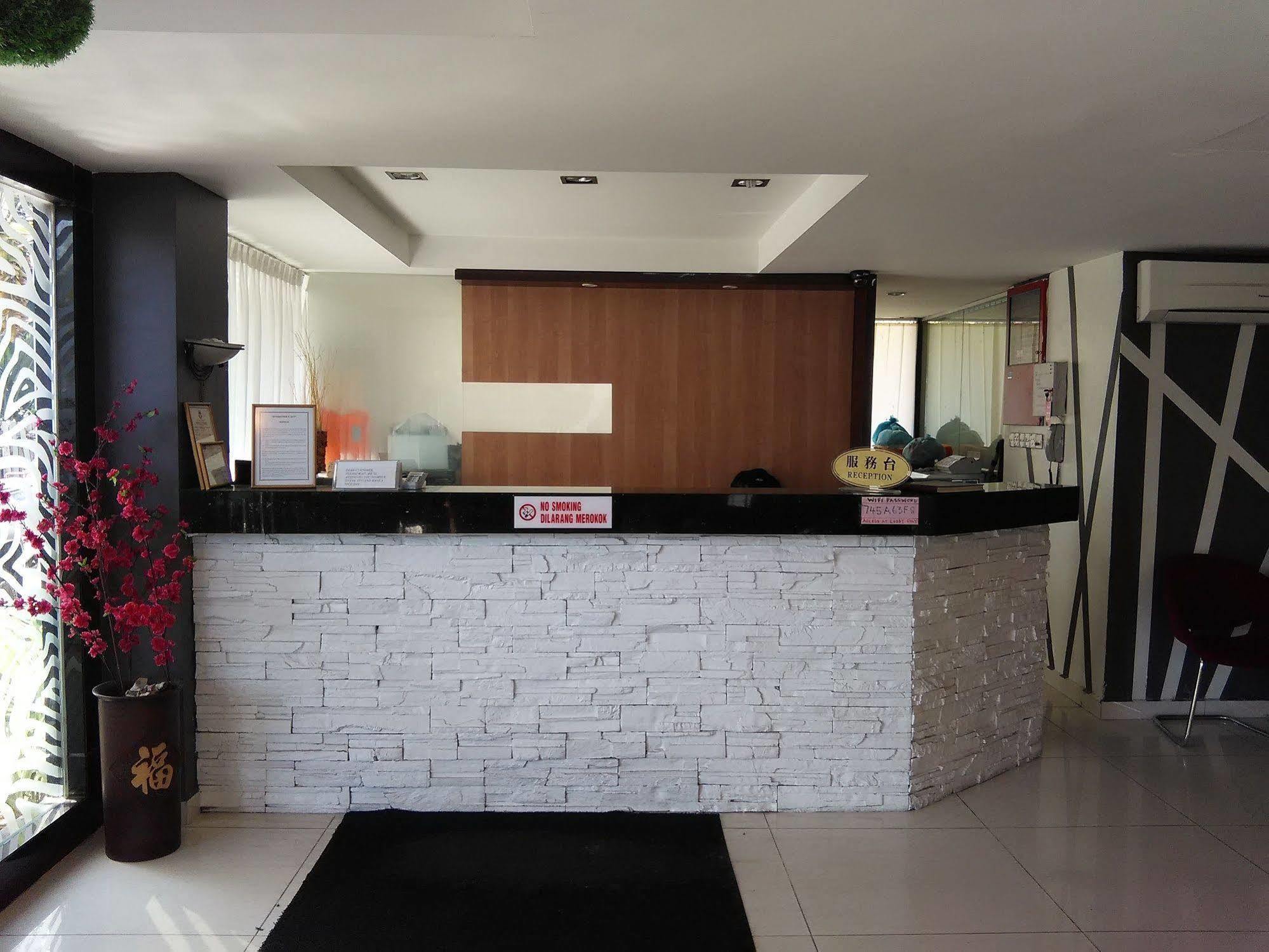 Casuarina Hotel Kota Kinabalu Kültér fotó